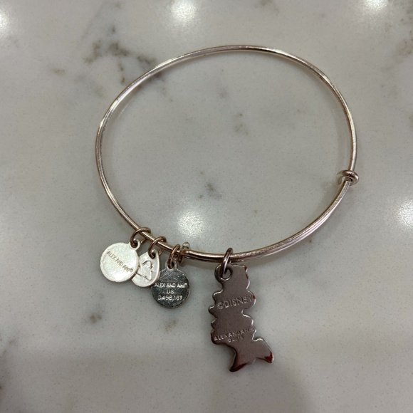 Disney x Alex and Ani // Minnie Mouse Bracelet - Picture 3 of 8